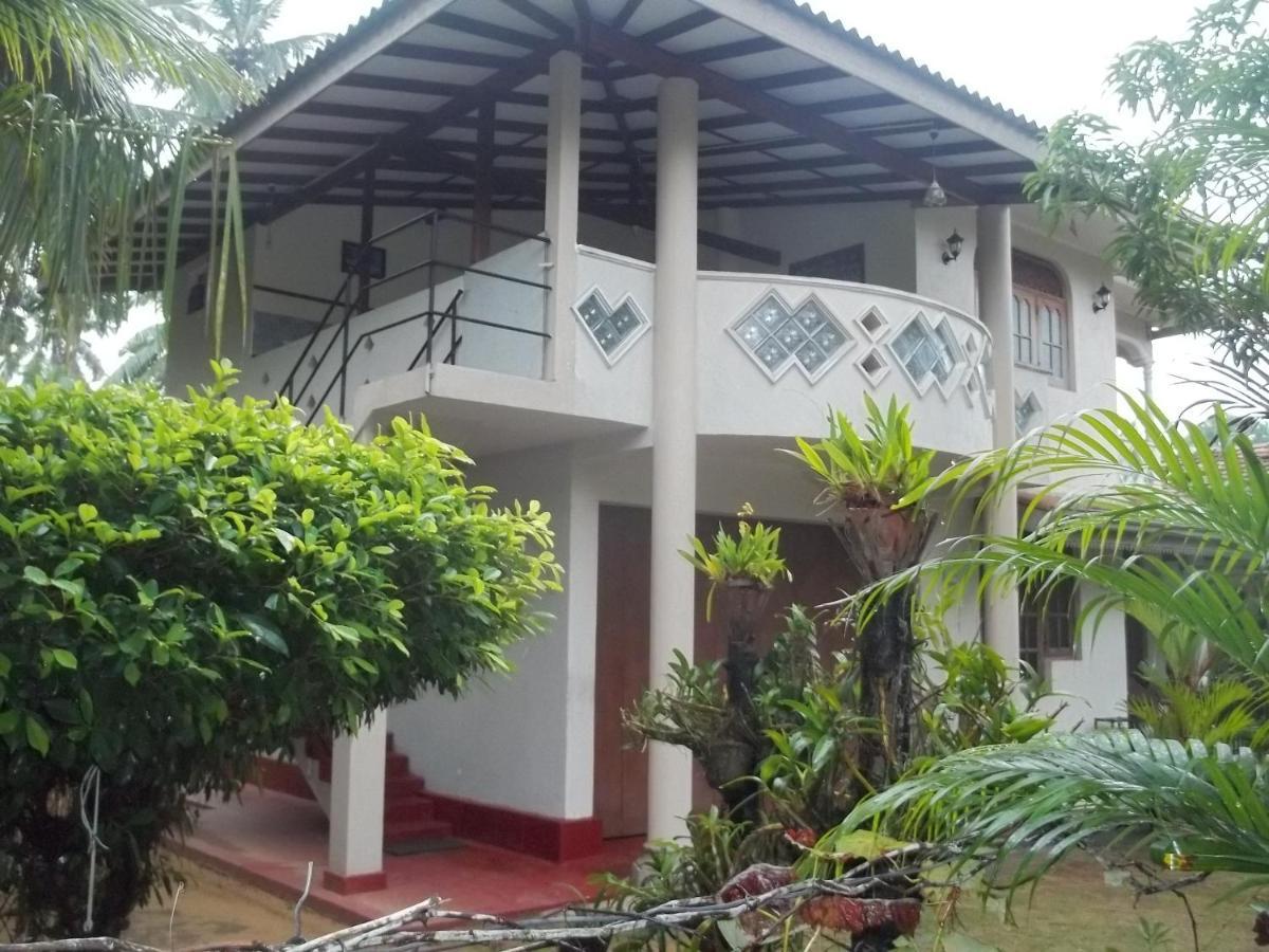 Anura Home Stay カルータラ エクステリア 写真