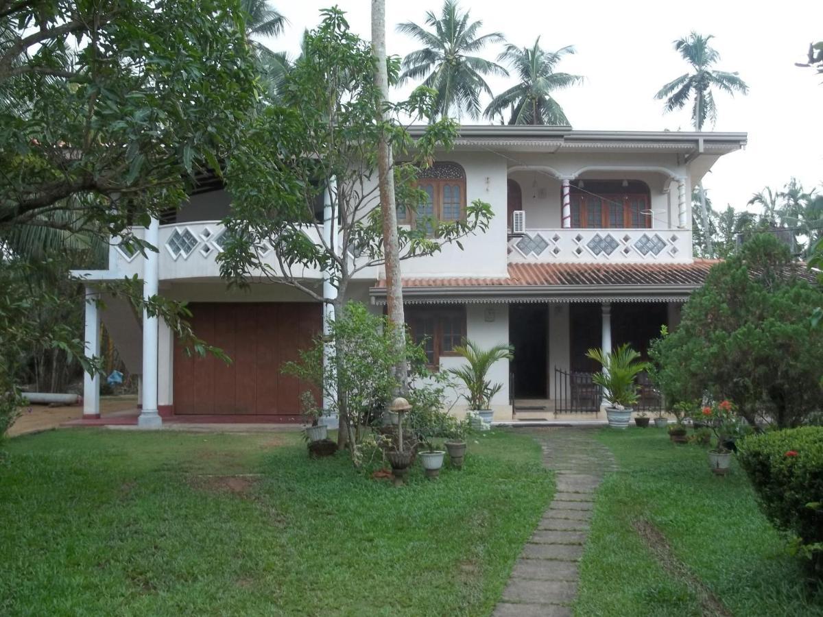 Anura Home Stay カルータラ エクステリア 写真