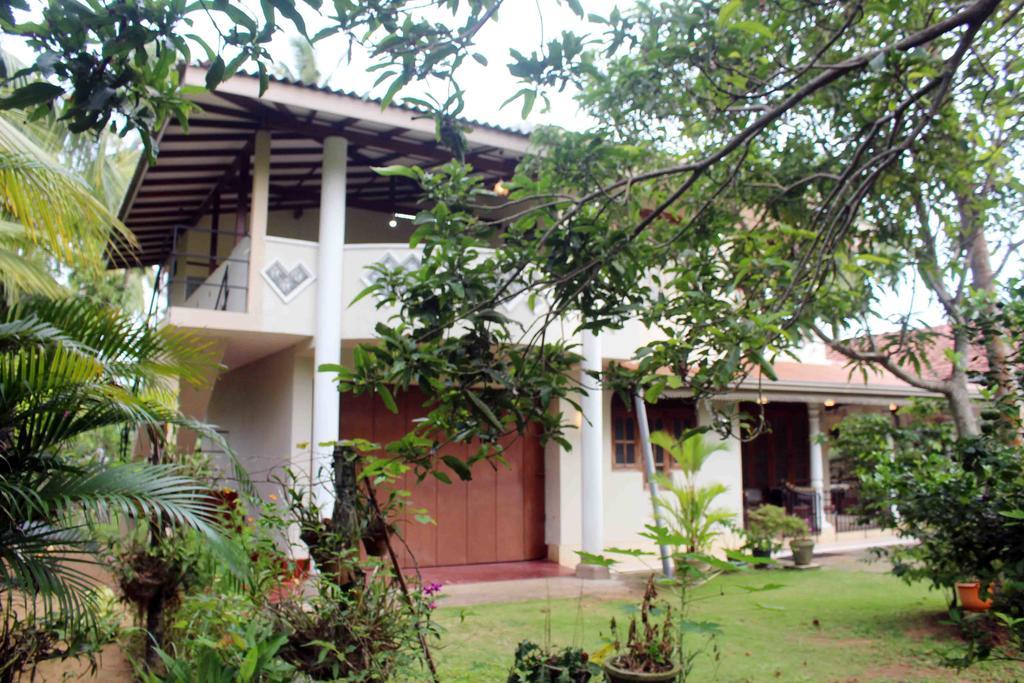 Anura Home Stay カルータラ エクステリア 写真