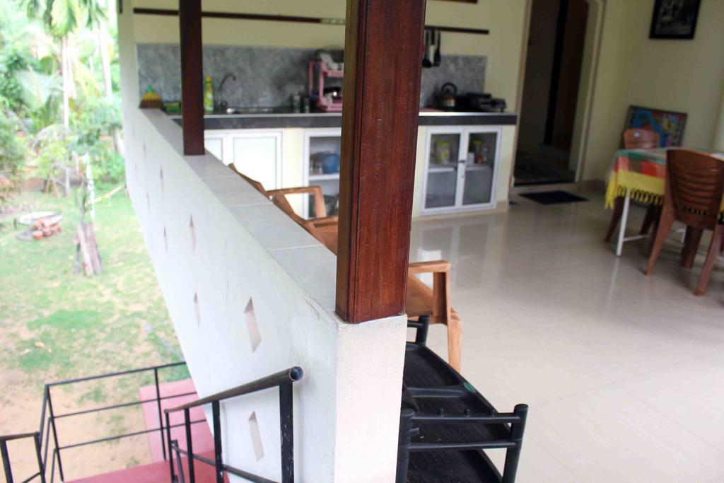 Anura Home Stay カルータラ エクステリア 写真