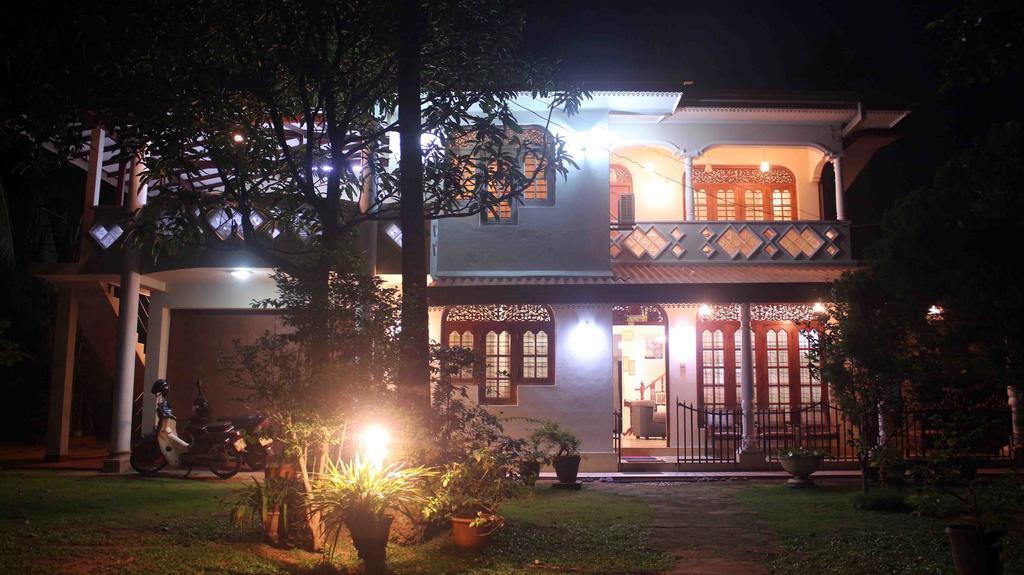 Anura Home Stay カルータラ エクステリア 写真