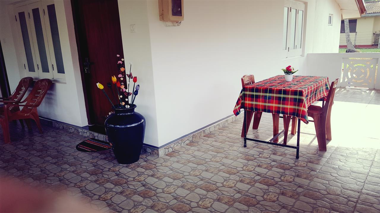 Anura Home Stay カルータラ エクステリア 写真